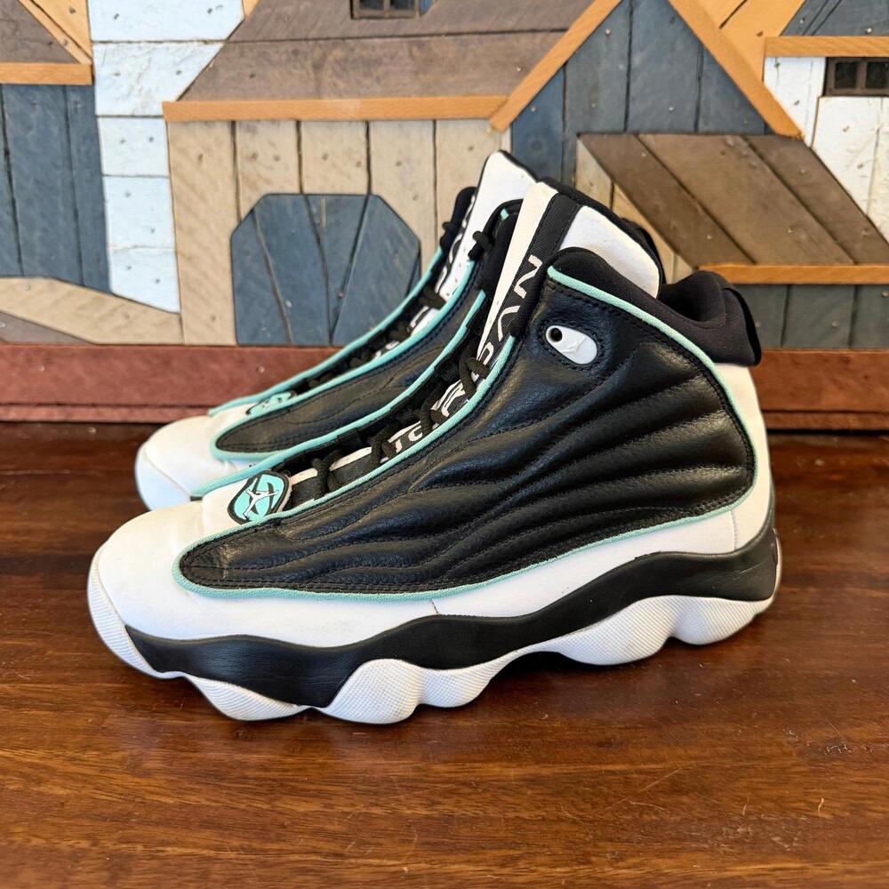 Jordan Pro Strong Black Tropical Twist (GS) Basketball Shoes 5.5Y